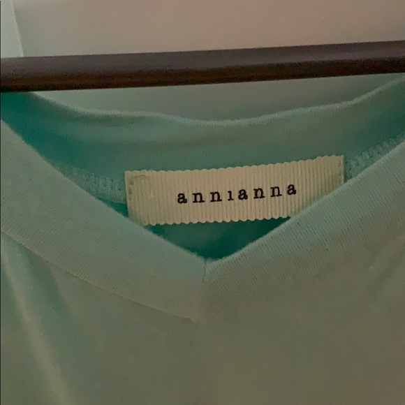 T-shirt - Picture 2 of 4